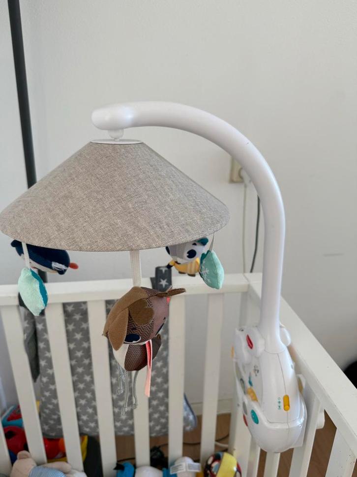 Tiny Love Muziekmobiel met Projector - Magical Tales, Kinderen en Baby's, Babywiegjes en Ledikanten, Zo goed als nieuw, Ledikant