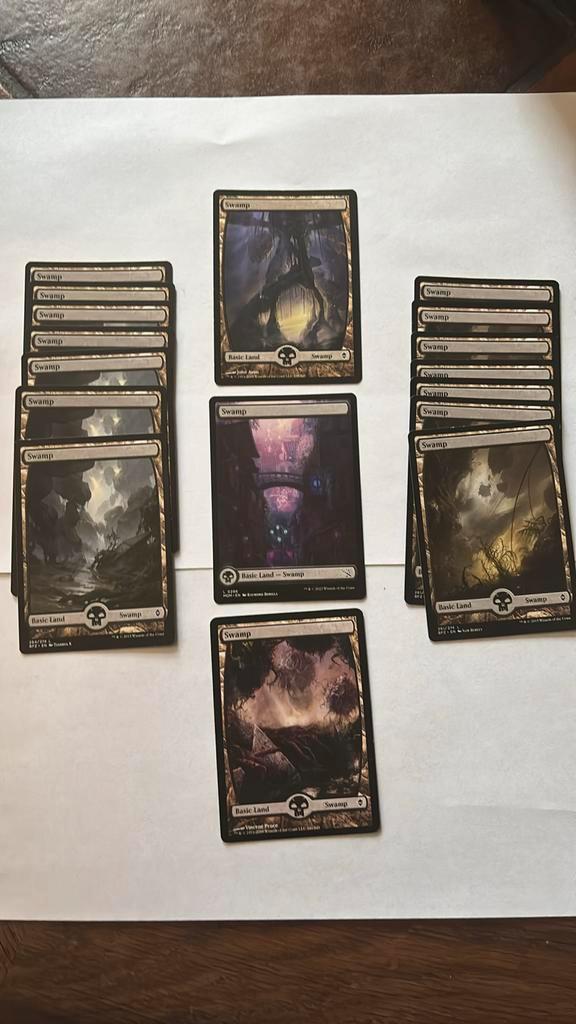 Basic swamp 17x, Hobby en Vrije tijd, Verzamelkaartspellen | Magic the Gathering, Zo goed als nieuw, Losse kaart, Ophalen of Verzenden