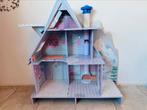 Houten poppenhuis + 25 delig meubilair, Kinderen en Baby's, Speelgoed | Poppenhuizen, Zo goed als nieuw, Ophalen