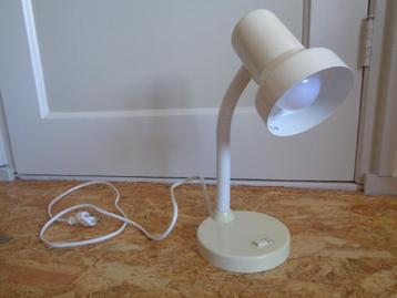 witte bureaulamp lamp met buigzame buis beschikbaar voor biedingen