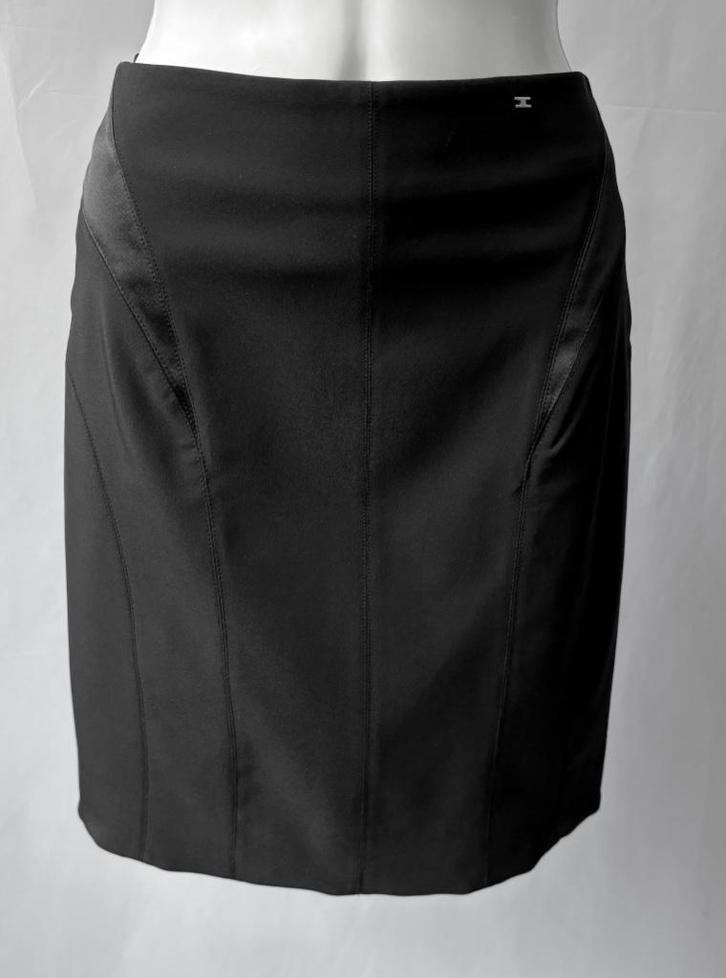 ELISABETTA FRANCHI Zwarty stretch rok  Maat IT 48 - EU 40/42, Kleding | Dames, Rokken, Zo goed als nieuw, Maat 42/44 (L), Zwart