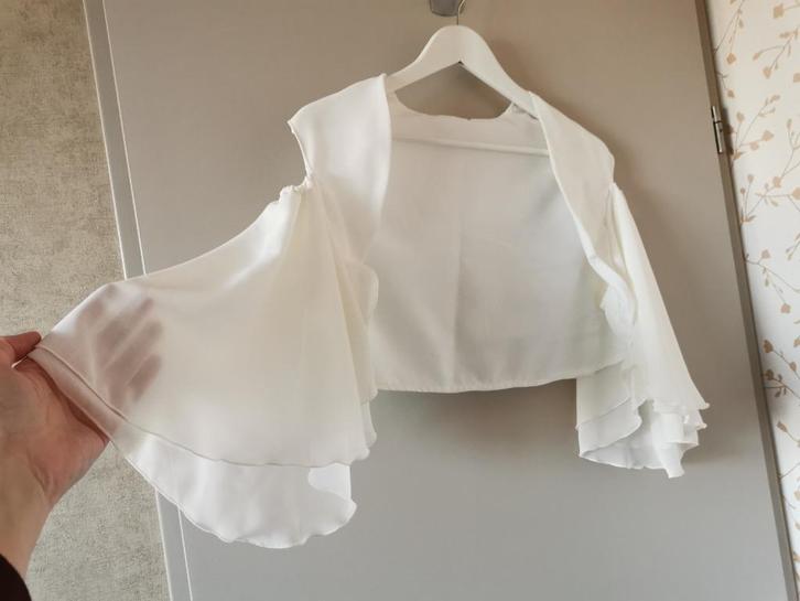Unieke Bruidsbolero met vlindermouwen - mt 42/44 - Ivoor, Kleding | Dames, Trouwkleding en Trouwaccessoires, Zo goed als nieuw
