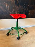 Verstelbare bureaustoel/kruk, Huis en Inrichting, Krukjes, Ophalen of Verzenden, Zo goed als nieuw, Hout