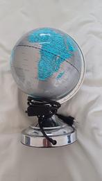 Gave zilver/blauwe wereldbol met licht, Ophalen of Verzenden, Verlicht, Zo goed als nieuw