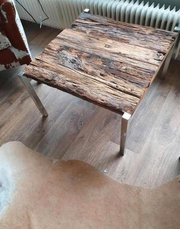 STOERE TAFEL  beschikbaar voor biedingen