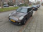 Mini 1.6 D ONE 2011 Bruin MOTOR DEFECT, Auto's, Voorwielaandrijving, Start-stop-systeem, Zwart, 4 cilinders