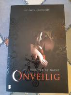 P.c.cast:huis van de nacht onveilig 9789022561508, Boeken, Ophalen, Gelezen, P.c.cast