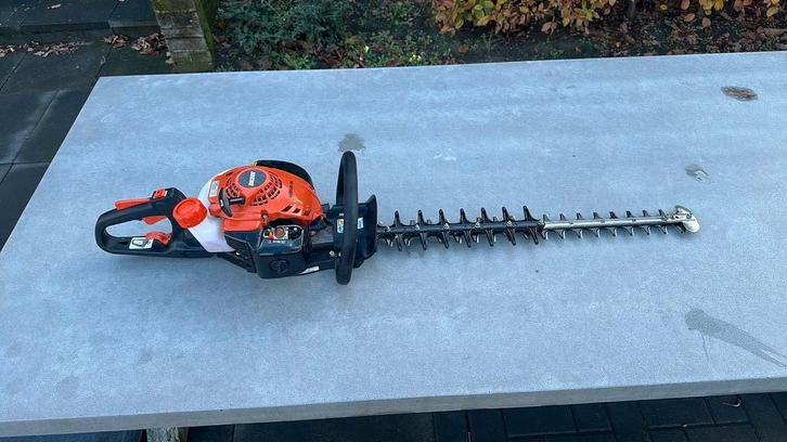 Heggenschaar HC-2810ESR, Tuin en Terras, Heggenscharen, Zo goed als nieuw, Benzine, Ophalen