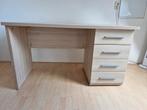 Bureau met vast ladeblok 130 x 72 x 68 cm,

Kleur acacia, Huis en Inrichting, Bureaus, Ophalen, Zo goed als nieuw