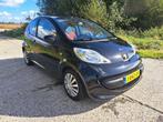 Peugeot 107 1.0-12V XS Urban Move Airco, Voorwielaandrijving, Gebruikt, 4 stoelen, Bedrijf