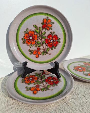 Vintage ontbijtbordjes bloem kleurrijk beschikbaar voor biedingen