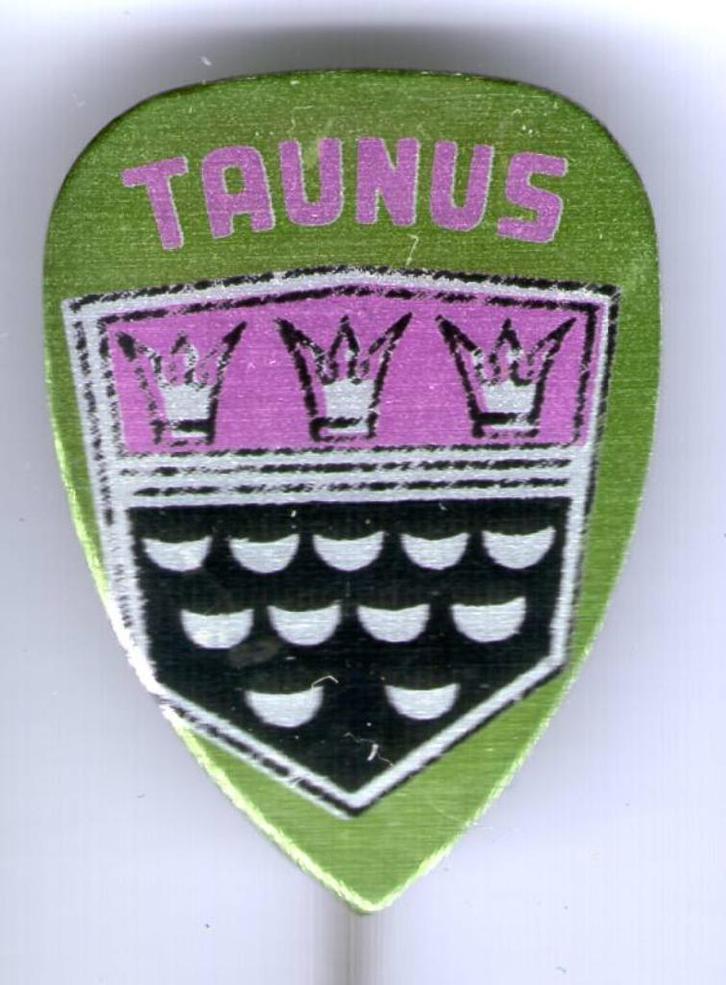 FORD Taunus blik auto speldje ( B_098 ), Verzamelen, Speldjes, Pins en Buttons, Zo goed als nieuw, Speldje of Pin, Transport, Verzenden