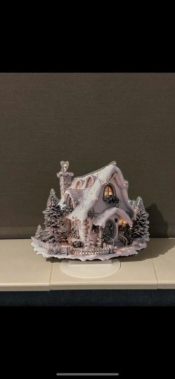 Sfeervol winterhuisje op voet – decoratie beschikbaar voor biedingen