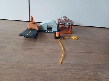 Disney planes 2, reddingsdiensten hoofdkwartier beschikbaar voor biedingen