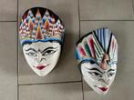 2 maskers uit Indonesië, Antiek en Kunst, Kunst | Beelden en Houtsnijwerken, Ophalen of Verzenden