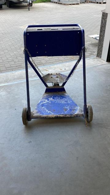Transportkar - Olievaten - Regentonnen - AdBlue vaten beschikbaar voor biedingen