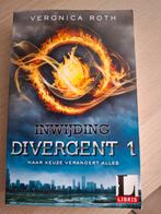 Inwijding Divergent 1 - Veronica Roth, Ophalen of Verzenden, Zo goed als nieuw, Veronica Roth