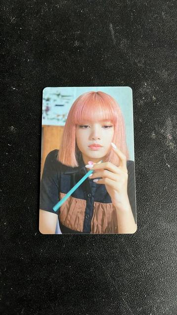 Lisa photocard of Black Pink beschikbaar voor biedingen