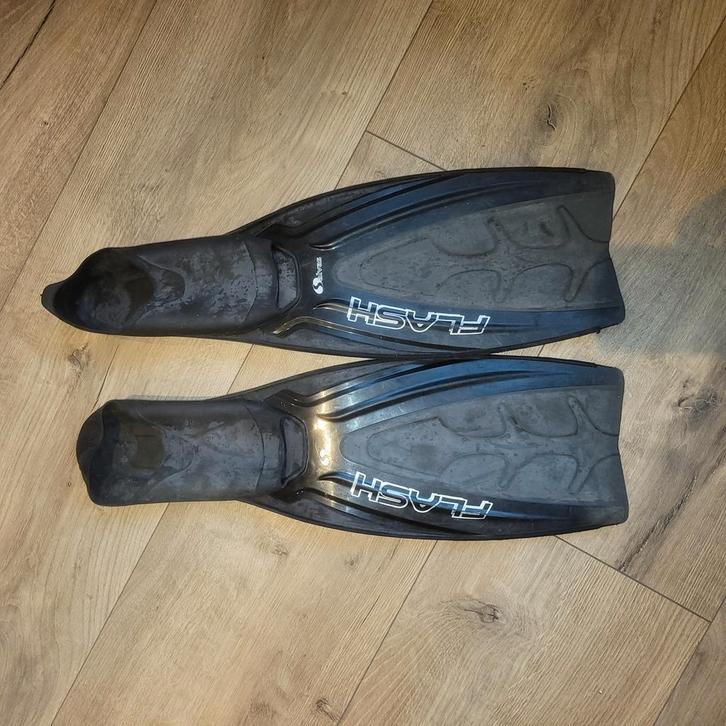 Salvas Flash duikvinnen maat 40-41 – Made in Italy, Watersport en Boten, Duiken, Gebruikt, Zwem- of Duikvliezen, Ophalen of Verzenden