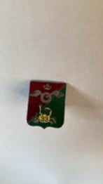 KNIL 33e Aan en Afvoer Troepen A.A.T. speldje, Ophalen of Verzenden, Landmacht, Nederland, Embleem of Badge