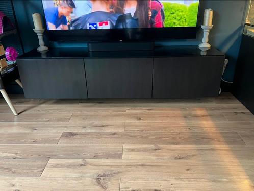 Ikea Besta tv meubel met toppaneel van glas, Huis en Inrichting, Kasten | Televisiemeubels, Zo goed als nieuw, Ophalen