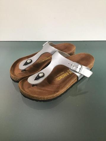 GRATIS VERZENDEN | BIRKENSTOCK Nieuwe zilveren slippers 36 beschikbaar voor biedingen