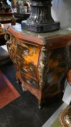 Handbeschilderde barok commode met brons, Ophalen