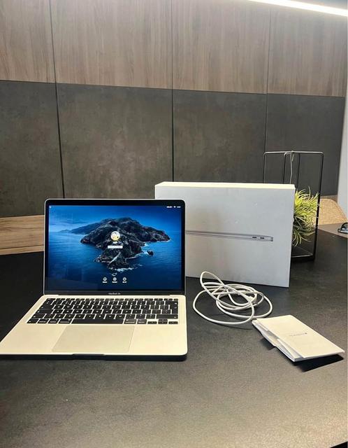 Te koop: MacBook Air M1 met Muis en Laptop Hoes, Computers en Software, Apple Macbooks, Zo goed als nieuw, MacBook Air, 13 inch