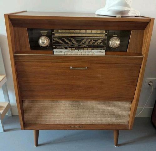 Vintage Loewe Opta Radio Kastje, audio meubel, jaren 6, Antiek en Kunst, Antiek | Tv's en Audio, Ophalen