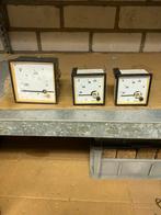 Voltmeters 400 volt, Ophalen of Verzenden, Zo goed als nieuw