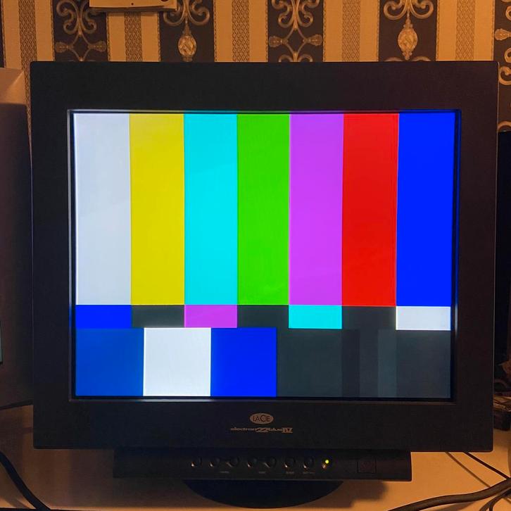 LaCie electron 22 blue IV, Computers en Software, Monitoren, Gebruikt, 101 t/m 150 Hz, VGA, Gaming, Overige typen, Full HD, Minder dan 1 ms