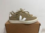 Te koop nieuwe Veja Campo Suede maat 40, Kleding | Dames, Schoenen, Postlaan 3, Veja, Beige, Nieuw