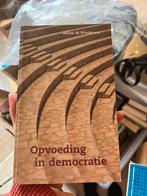 Opvoeding in Democratie - Micha de Winter, Ophalen of Verzenden, Zo goed als nieuw, Maatschappij en Samenleving, Nederland