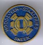 Hoogeveem Staalfries Sneek blauw op koper speldje ( P_221 ), Verzamelen, Verzenden, Zo goed als nieuw, Merk, Speldje of Pin