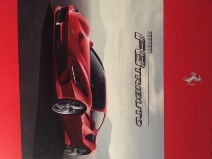Ferrari F8 Tributo fraaie pers brochure/auto folder '19, Boeken, Auto's | Folders en Tijdschriften, Zo goed als nieuw, Ferrari