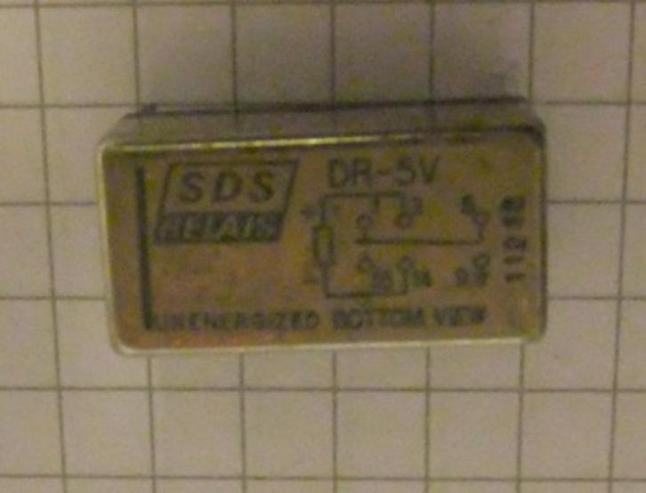 Relais SDS DR-5V, Hobby en Vrije tijd, Elektronica-componenten, Gebruikt, Ophalen of Verzenden