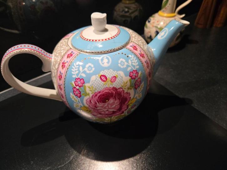 PIP Studio Theeservies, Huis en Inrichting, Keuken | Servies, Kop(pen) en/of Schotel(s), Overige stijlen, Porselein, Ophalen