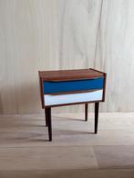 Vintage Deens kastje jaren '60/'70 – massief hout, minimalis, Huis en Inrichting, Kasten | Ladekasten, Ophalen, Minder dan 50 cm