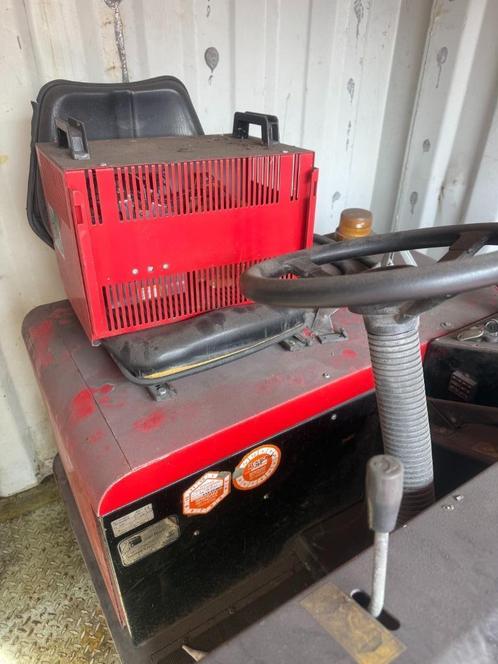 Veegmachine Defect maar wel compleet incl accupakket & lader, Tuin en Terras, Veegmachines, Gebruikt, Ophalen