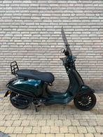 Vespa Sprint 2021 Space Green, Fietsen en Brommers, Scooters | Vespa, Ophalen, Overige modellen, Zo goed als nieuw, Benzine