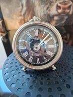 GEZOCHT  dit tafel klokje van Riverdale, Ophalen of Verzenden, Zo goed als nieuw, Analoog, Wekker of Tafelklok