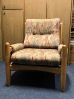 Vintage fauteuil met eiken houten frame en stoffen bekleding, Ophalen, Gebruikt, Minder dan 75 cm, 75 tot 100 cm