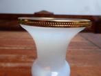 Vintage opaline vaasje met verguld randje, Murano, Ophalen of Verzenden