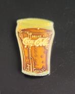 Coca Cola  - Coca Cola pin Glas met Cola, Verzamelen, Ophalen of Verzenden, Zo goed als nieuw, Merk, Speldje of Pin