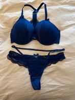 Hunkemoller setje BH 80E en string M, Kleding | Dames, Ondergoed en Lingerie, Hunkemöller, Ophalen of Verzenden, Blauw, Setje