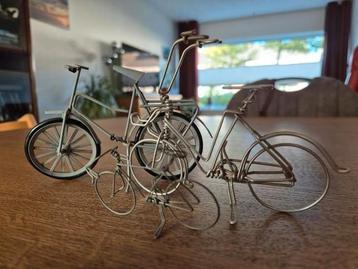 Hele leuke ijzerdraad fietsjes. beschikbaar voor biedingen