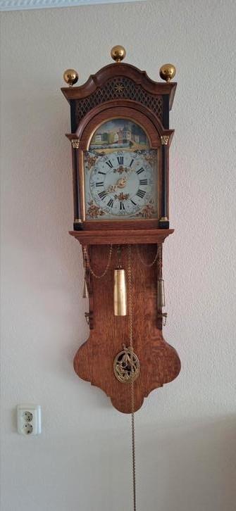 Kantoortje met  Amsterdamse dubbel kap  beschikbaar voor biedingen