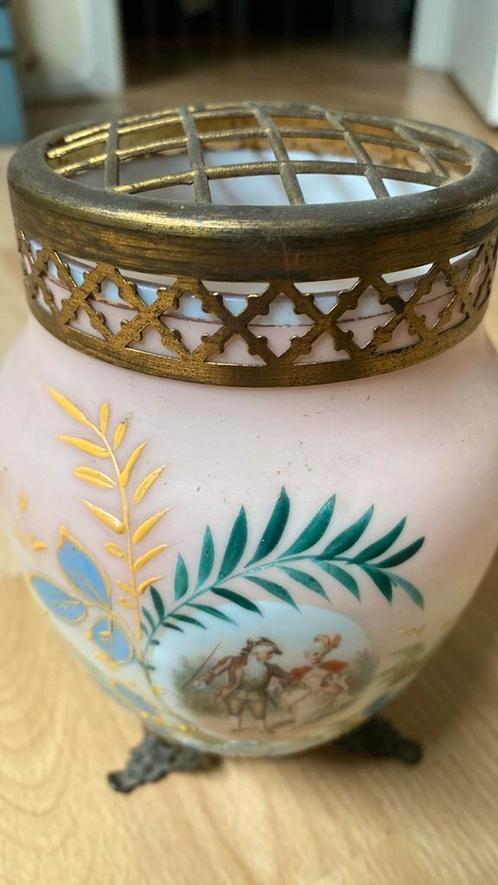 Antieke Vaas met Bloemenrooster, Antiek en Kunst, Antiek | Vazen, Ophalen of Verzenden
