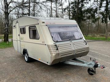 Lichtgewicht Kip de Luxe KL 40 T caravan in nette staat beschikbaar voor biedingen