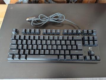 Mechanisch toetsenbord (blue switches) beschikbaar voor biedingen